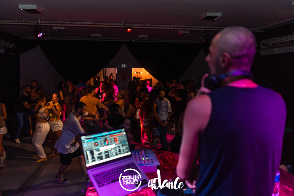 No momento, você está visualizando Dicas para atuar como DJ na dança de salão