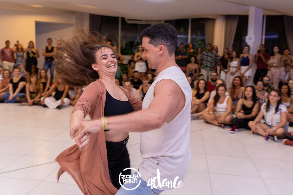 No momento, você está visualizando História do Zouk Music